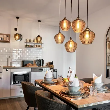 Park Avenue - Design Friesenstrasse - 4 Pers - Wlan - Netflix - 65 Zoll Tv Apartment *