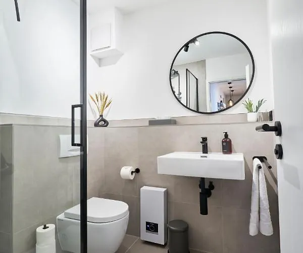 Park Avenue - Design Friesenstrasse - 4 Pers - Wlan - Netflix - 65 Zoll Tv *