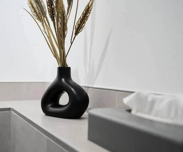 Park Avenue - Design Friesenstrasse - 4 Pers - Wlan - Netflix - 65 Zoll Tv Apartment Cologne