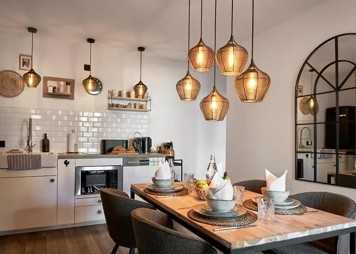 Park Avenue - Design Friesenstrasse - 4 Pers - Wlan - Netflix - 65 Zoll Tv Appartement *