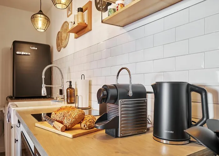 Park Avenue - Design Friesenstrasse - 4 Pers - Wlan - Netflix - 65 Zoll Tv ケルン